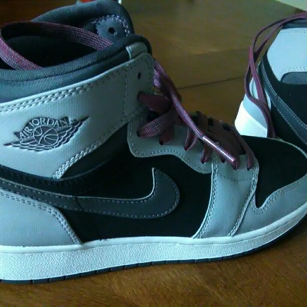 Shoes - Picture 2 of 5